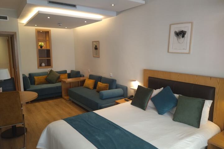 Room 57 of 108