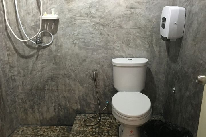 Room 11 of 25
