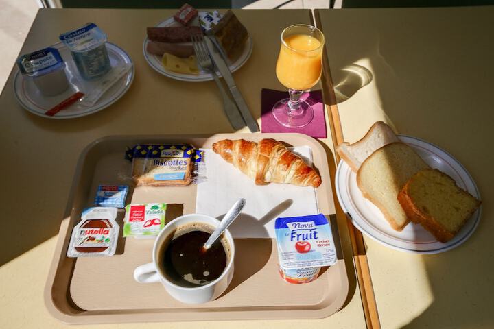 Breakfast/Coffee Service 26 of 29