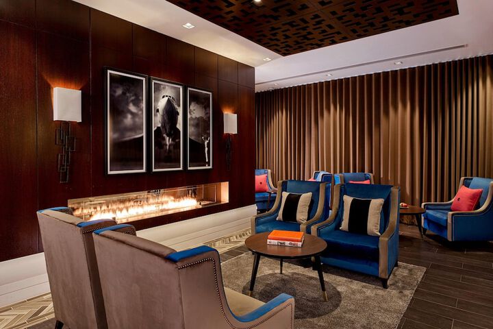 Lounge 58 of 91