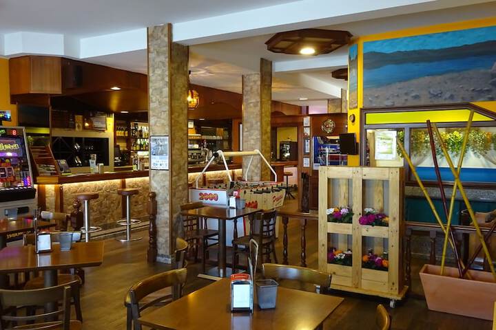 Coffee shop
