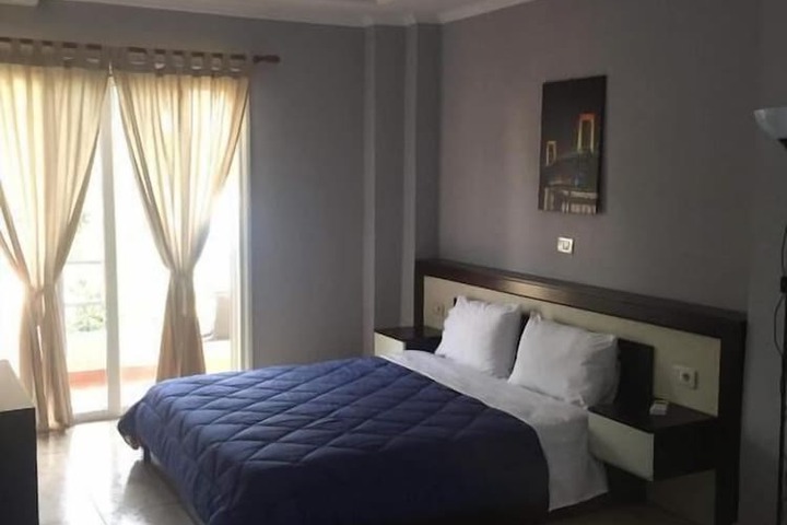 Room 5 of 67