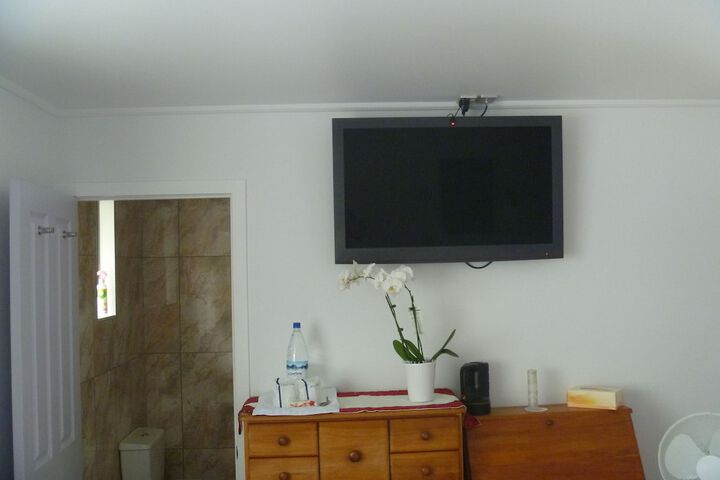 Room 11 of 48