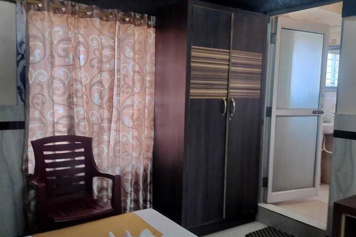 Room 12 of 46
