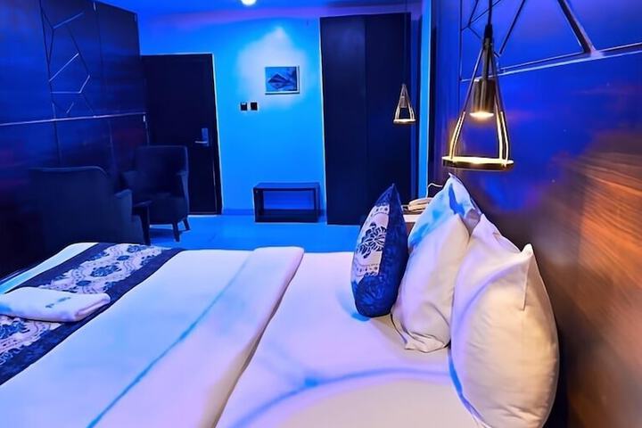 Room 29 of 51