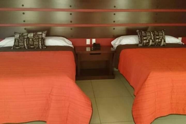 Room 6 of 51
