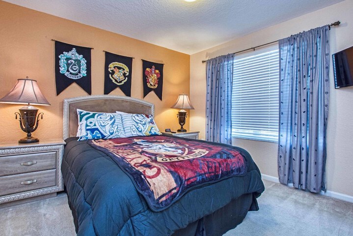 Room 15 of 117