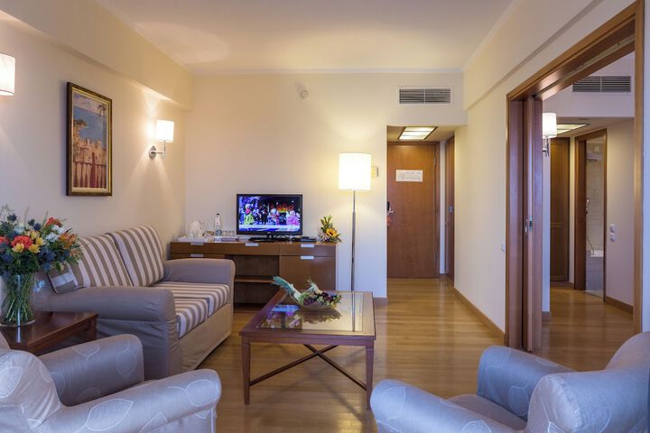 Room 41 of 245