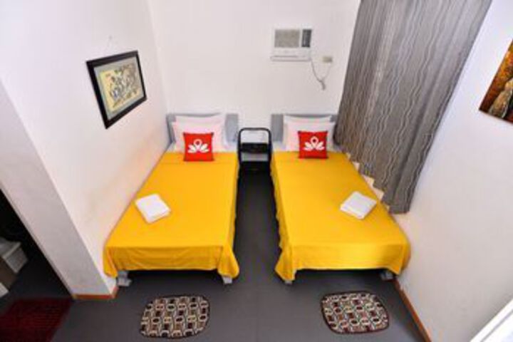 ZEN Rooms Station 2 DTalipapa
