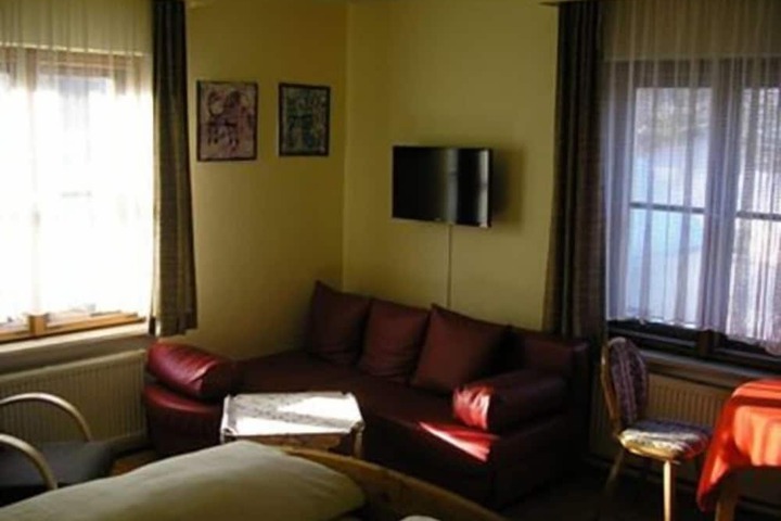 Room 3 of 26