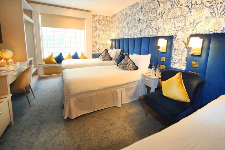 Room 14 of 60