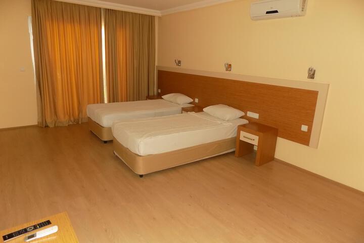 Room 7 of 40