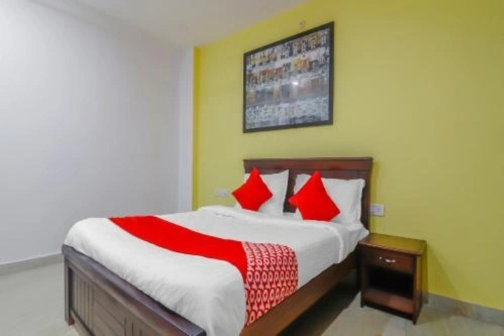 Room 2 of 4