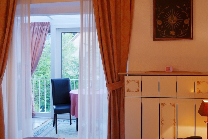 Room 12 of 49