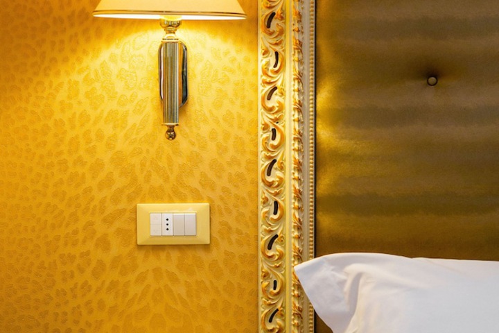 Room 23 of 82