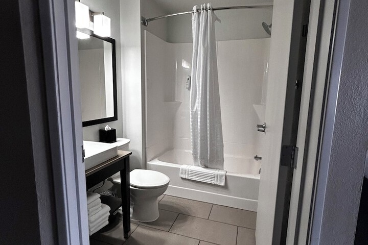 Room 20 of 28