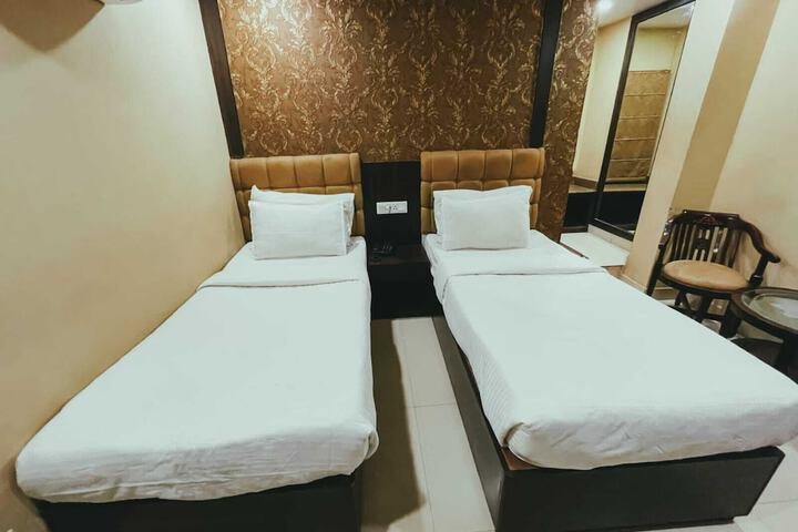 Room 21 of 53