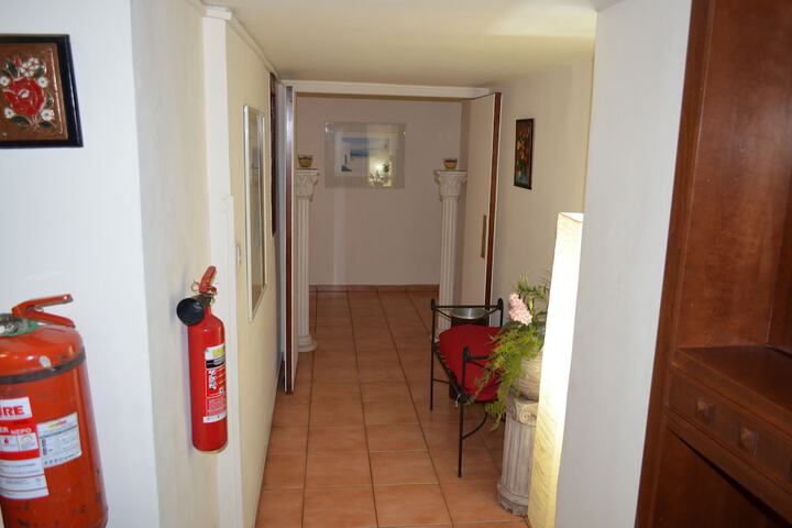 Ballroom/Hall 46 of 64
