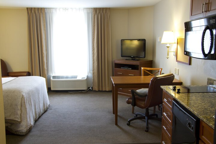 1 Queen Studio Suite (7 of 24)