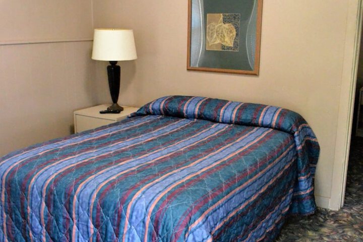 Room 10 of 81