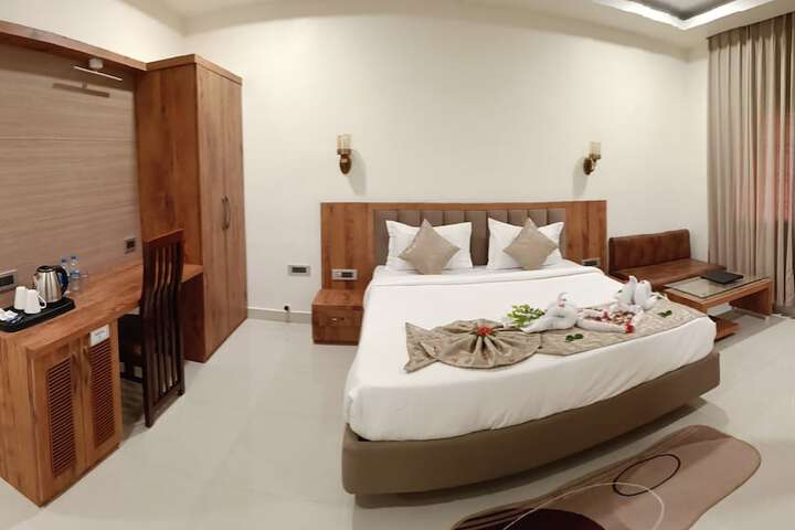Room 44 of 82