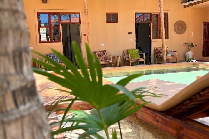 Pool 38 of 51