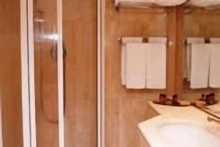 Room 31 of 69