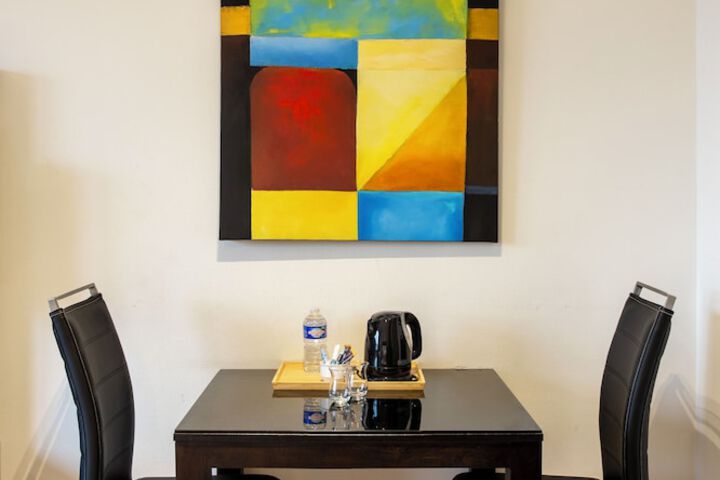 Room 34 of 62