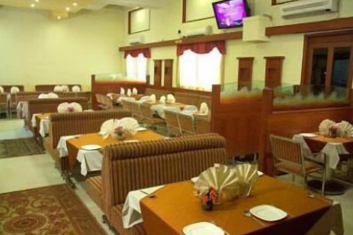 Dining Photos