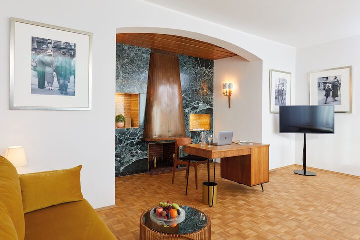 Room 46 of 88