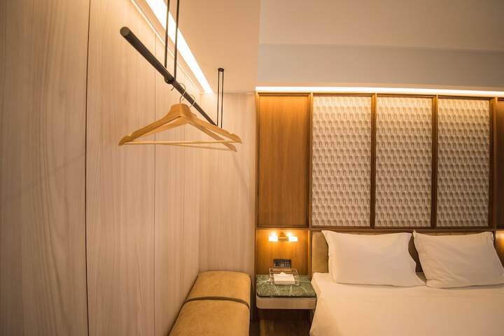 Room 99 of 243