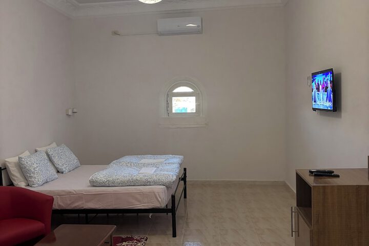 Room 3 of 25