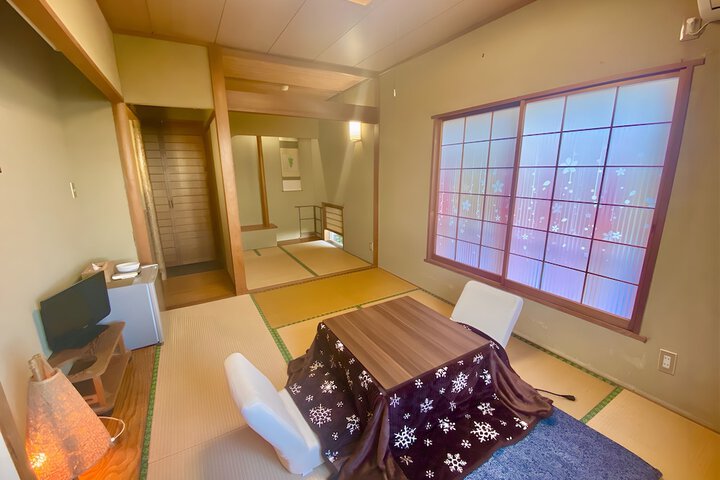 Room 12 of 23