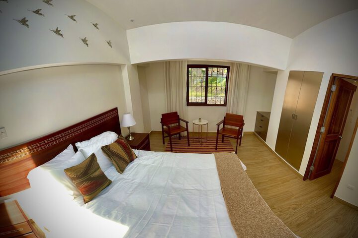 Room 2 of 51
