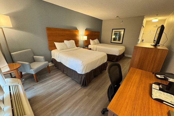 Room 10 of 25