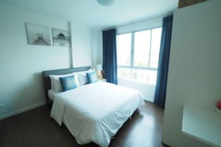 Room 6 of 32