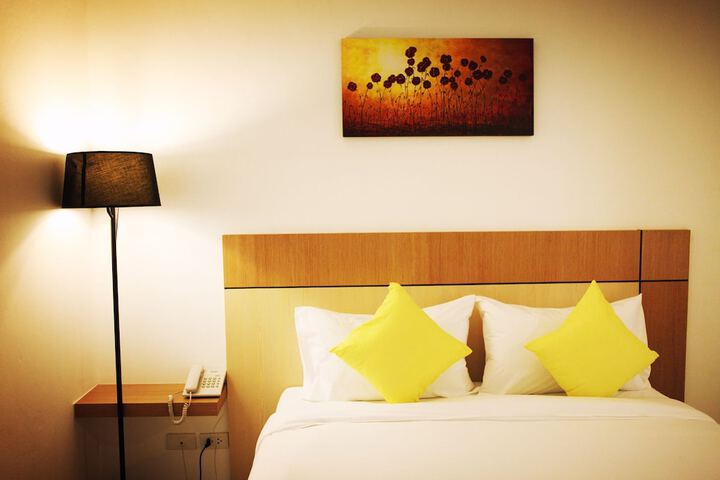 Room 5 of 36