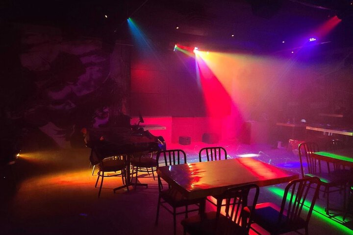 Lounge 26 of 29