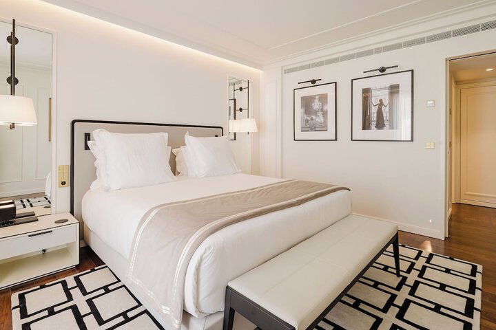 Room 32 of 150