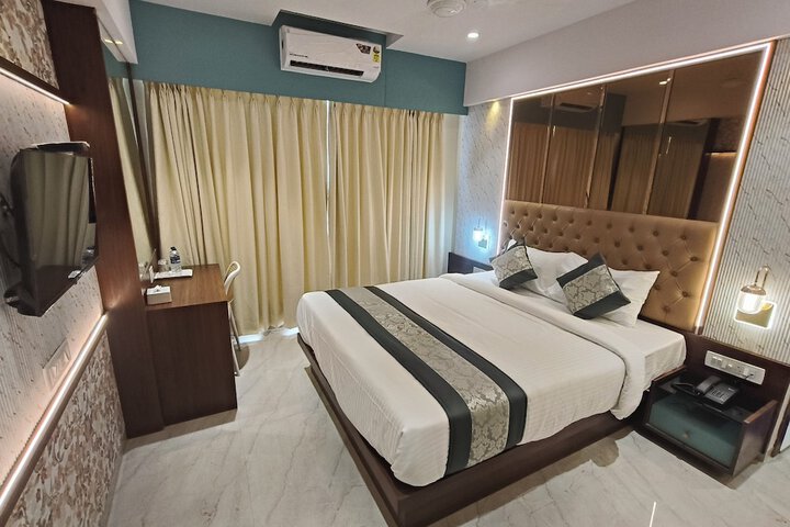 Room 12 of 60