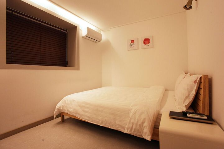 Room 92 of 198
