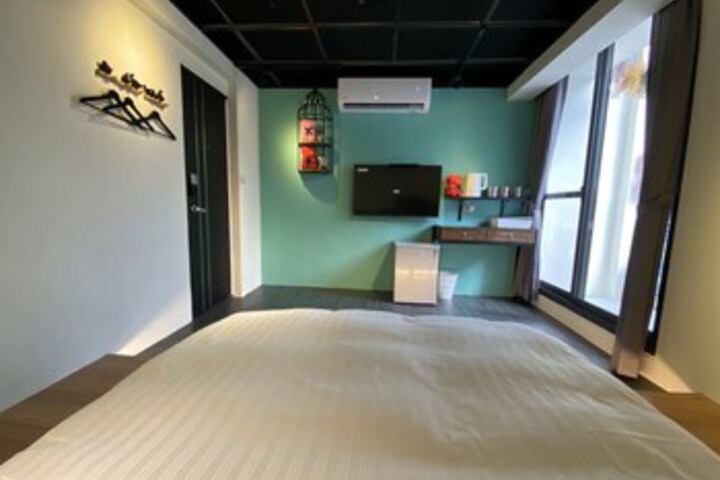 Room 65 of 89