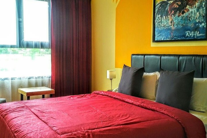 Room 28 of 103