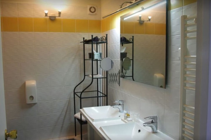Room 15 of 29