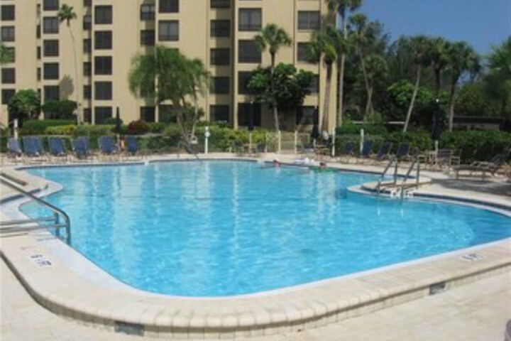 Pool 10 of 23
