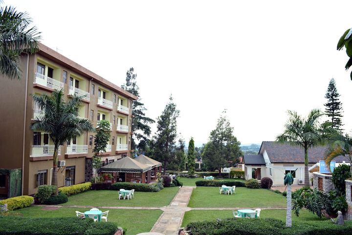 Hotel 76 of 80