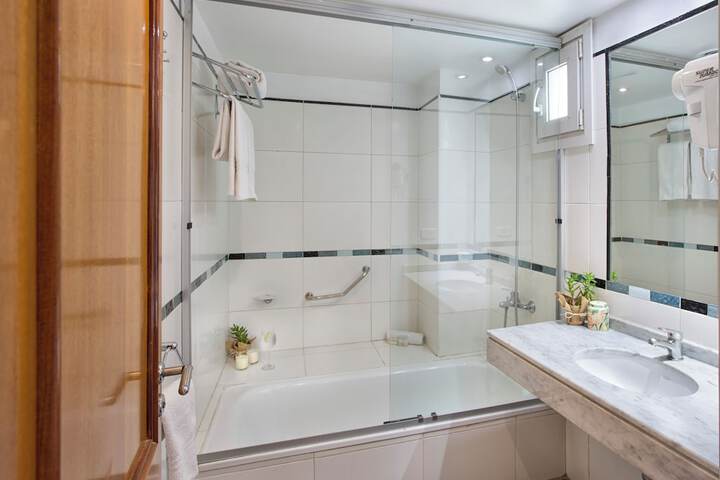 Bath Interior