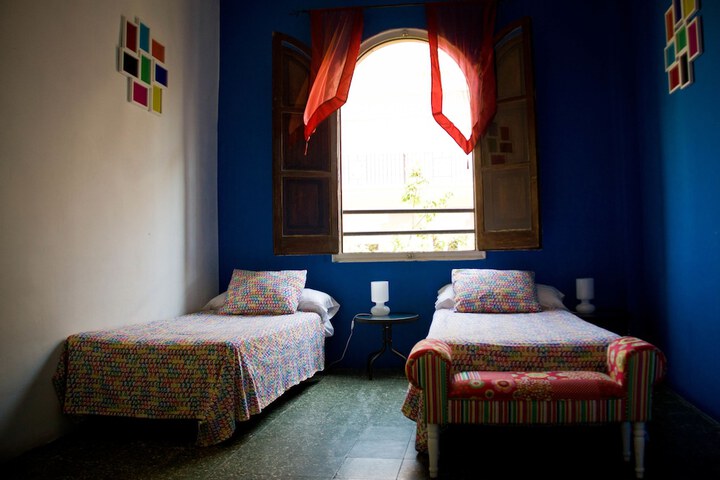 Room 27 of 61