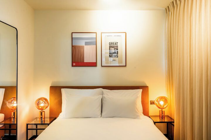 Room 15 of 21