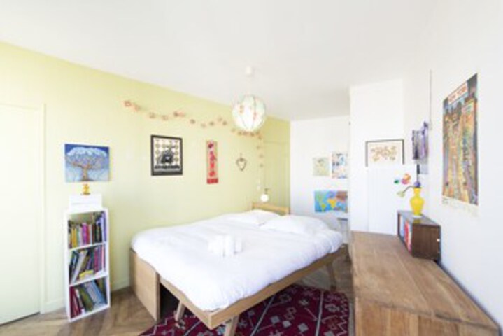 Room 21 of 33
